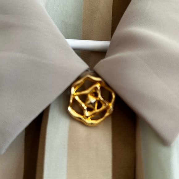 *Unique* Chic Upcycled Women's Blouse - Picture 4 of 6